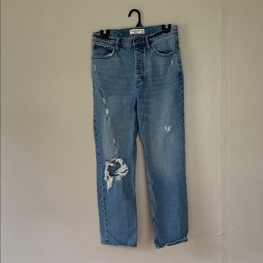 Abercrombie & Fitch the Dad High Rise Relaxed Light Blue Jeans 26/2 - Picture 1 of 6